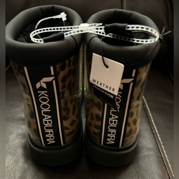 🎉🎉UGG Classic Short: Timeless Warmth for Every Step - Picture 2 of 15